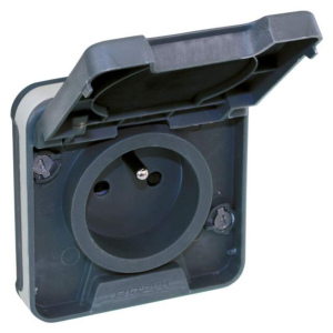 OXXO PC 2P+T GRIS ENCASTREE IP55 